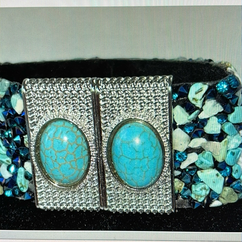 NIB natural genuine Howlite gemstone bracelet 7 inch comfort, magnetic clasp